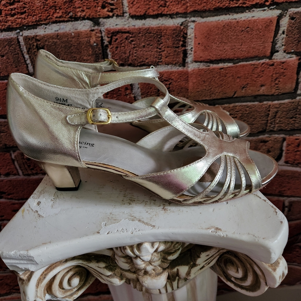 Dancing Dolls - image 2